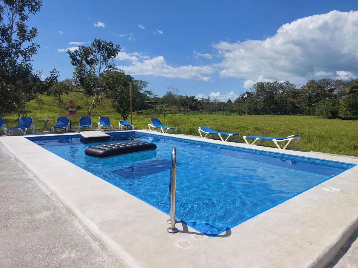 Residencia Las Brisas Griegas Quepos Exterior photo