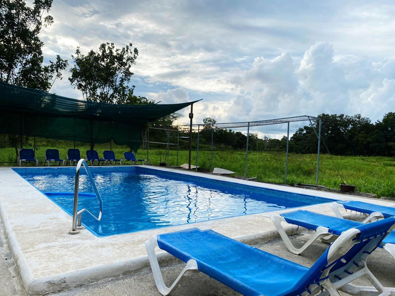 Residencia Las Brisas Griegas Quepos Exterior photo